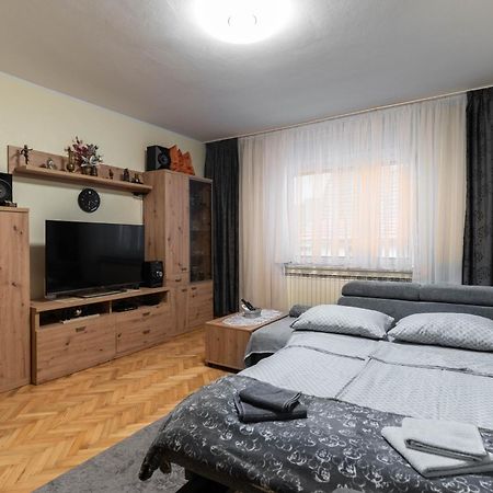 Cosy House - Home Base Maribor Buitenkant foto