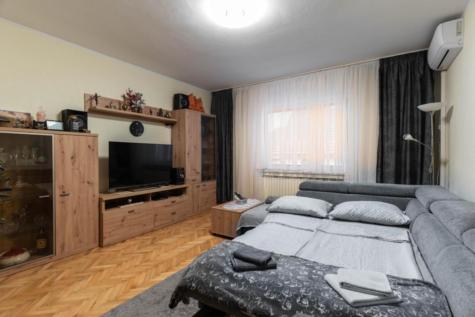 Cosy House - Home Base Maribor Buitenkant foto